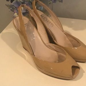 KORS Michael Kors patent leather wedges